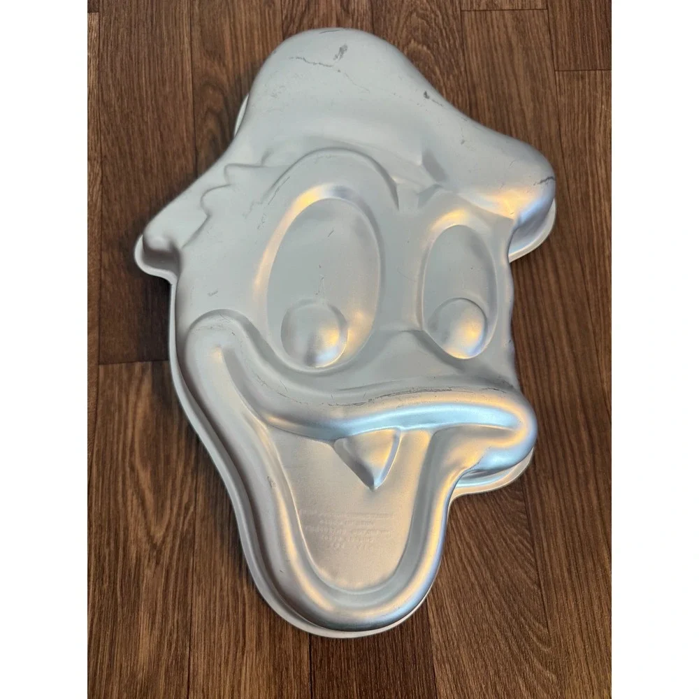 Wilton Disney Donald Duck Vintage Aluminum Cake Pan Baking Mold‎ 515-507 Silver